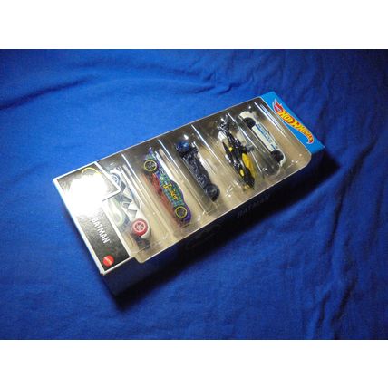 HOT WHEELS BATMAN Five Vehicle Diecast Set!! $18.00 Shipped!!