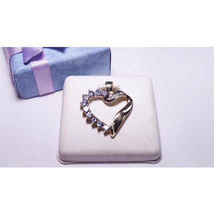 Estate .44cttw Natural Tazanite/Diamond Polished 10Kt Y/Gold Heart Pendant#22496