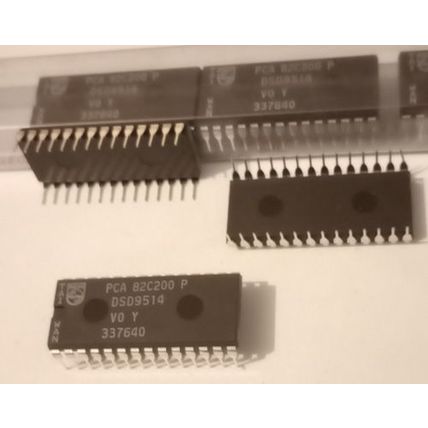 Lot of 7: Philips PCA82C200P FREE Shipping