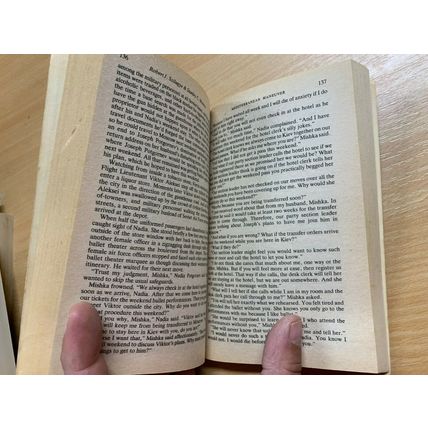 1984 1ST EDITION "MEDITERRANEAN MANEUVER" WAR FICTION USA PAPERBACK BOOK (P2)