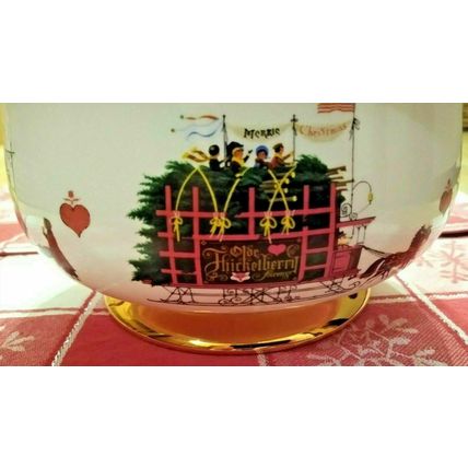 Teleflora 1999- 2000 Christmas Love Bowl Wysocki American Life Holiday Serving