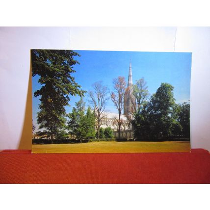 SALISBURY CATHEDRAL, WILTSHIRE unused postcard Colourmaster dated 1978 =
