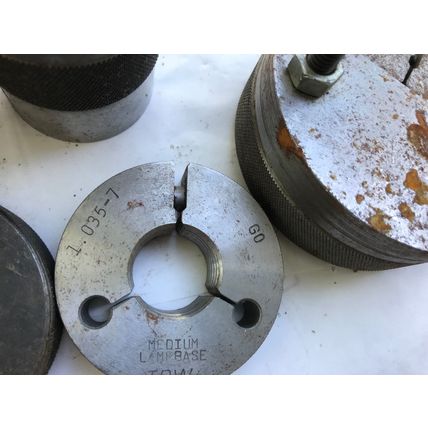 lot MOGUL L.B. LAMP BASE LITTLE GIANT MAX.1.555 MAX.1.545,E40G-39.47 120 021 ,TG