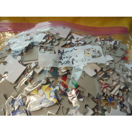 ANIMAL HOUSE 300 Piece PUZZLE! 2019! $15.00 Shipped!! This Cardinal Jigsaw
