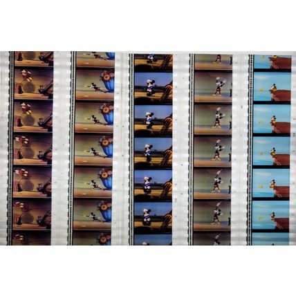 Mickey Mouse. Pk MULTI AKF - A014n . - 5 STRIPS OF 5 - 35MM FILM CELLS