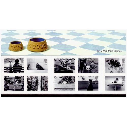 2001 Cats and Dogs Presentation Pack 320 MINT