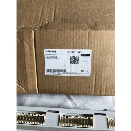 NEW Siemens LMV52.440B1,lmv52.440B1 Burner control fuel air ratio control,BM