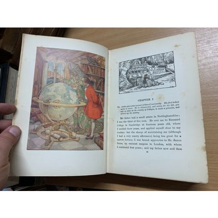 c1920s JONATHAN SWIFT "GULLIVER'S TRAVELS" ILLUSTRATED FICTION ANTIQUE BOOK (P5)