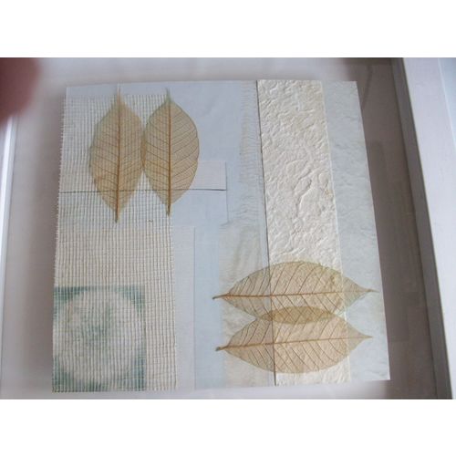 LEAF DESIGN SQUARE WALL HANGING WHITE FRAME 32x32x4.5cms **GC**