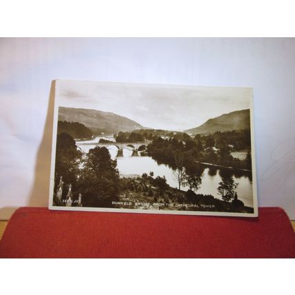 THE BRIDGE, DUNKELD, PERTH & KINROSS, used postcard RP by Valentine c.1933 =