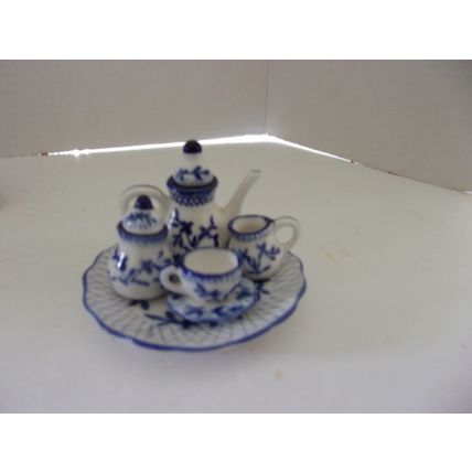 Miniature Porcelain Tea Set Blue & White Floral Pattern 8 piece