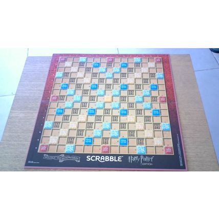 Harry Potter SCRABBLE - SEE NOTES (Missing Parts) Mattel Games (2018)