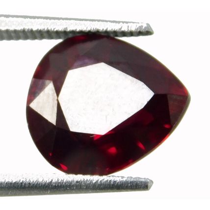 Natural Luxurious Red Rhodolite Garnet 6.80 Ct Pear Cut Gemstone