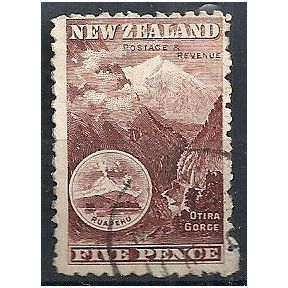 New Zealand 1899 SG263 5d Pale Brown Fine Used . . .