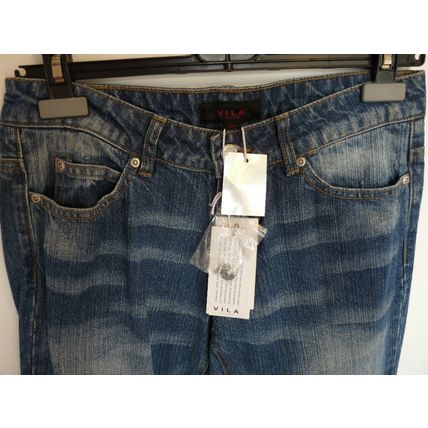 VILA BLUE DISTRESSED BLUE CROPPED JEANS w 27,28,29,31 BNWT