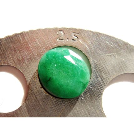 Emerald Cushion Cut Appx 2.5Ct Lower Grade. Make Your own / Repair Jewellery ?