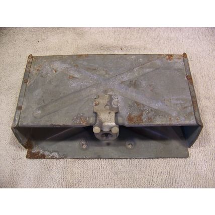 1951 CHRYSLER 4D SEAT BACK ASH TRAY NOS 1952 1953 WINDSOR NEW YORKER 1365575