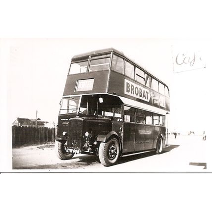 Black & White Photo of Westcliff-on-Sea Motor Services Ltd - JTW 608 ex Benfleet