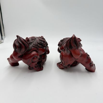 20TH Century CHINESE FOO DOGS RESIN CINNABAR Good Luck Bookends Large Figurines
