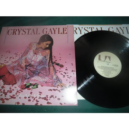 CRYSTAL GAYLE LP - WE MUST BELIEVE IN MAGIC