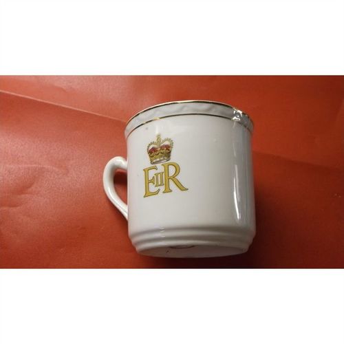 CORONATION MUG HARDURA (20/04)