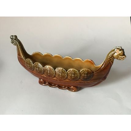 3 Wade Viking Boat Whimtray Dish Boxer Dog Scallop Vase GC