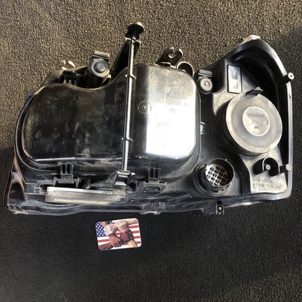 Land Rover LR2 Headlight Adaptive BI-XENON HID Right OEM LR057307