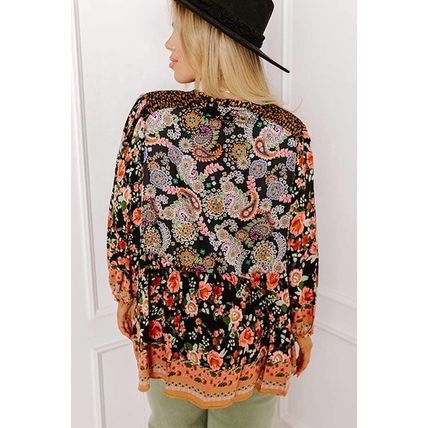 Black Plus Size Paisley Floral Print V Neck Bubble Sleeve Blouse
