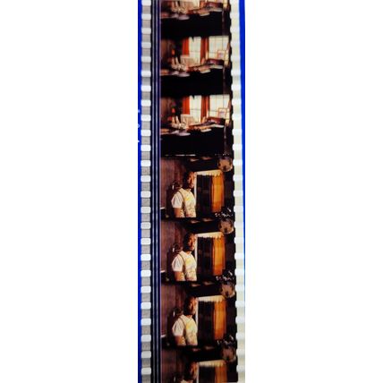 Pk DAU - A - MIX - c 069Q . 1 STRIP OF 5 - 35MM FILM CELLS. ( TUPAC )