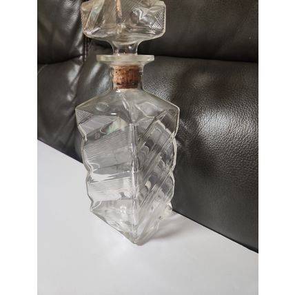 Vintage I W HARPER GLASS DECANTER
