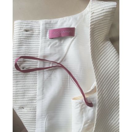 Richards Classic Suit: Cream Top 12 UK Black Skirt 10 UK