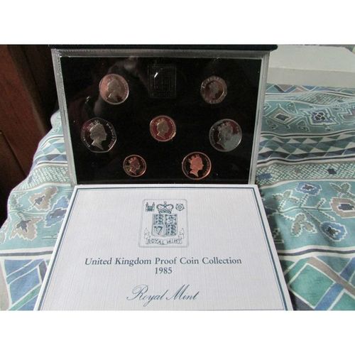 1985 QUEEN ELIZABETH II ROYAL MINT PROOF SET. AU