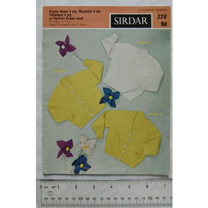 Vintage: Sirdar 228 cardigans for boy or girl 4 ply