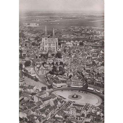 Postcard Chartres, France. Aerial view. Real photo. Unposted