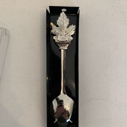 Souvenir Spoon Whitehorse Yukon Canada Gold Plated Moose Maple Leaf Etched Bowl