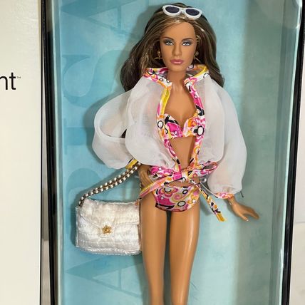 Mattel 2004 Model of the moment Marisa Beach Baby Doll Model Muse Gold Label