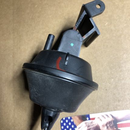 Volvo 6842107 Cruise Vacuum Control OEM Germany 850 850R V70 C70 S70 V70R XC70