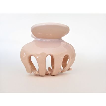 Nude pink octopus hair claw clip for thick hair