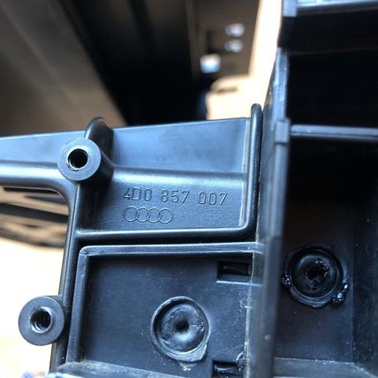 Audi 4D0820541 Inner Ambient Air Sensor Climate Change HVAC A8 S8 Radio Housing
