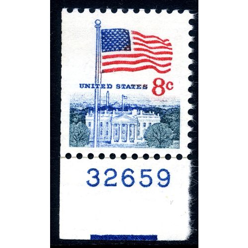 USA 1971 Flag and White House, Perf. 11 x 10½, 8c, Scott 1338F, MNH