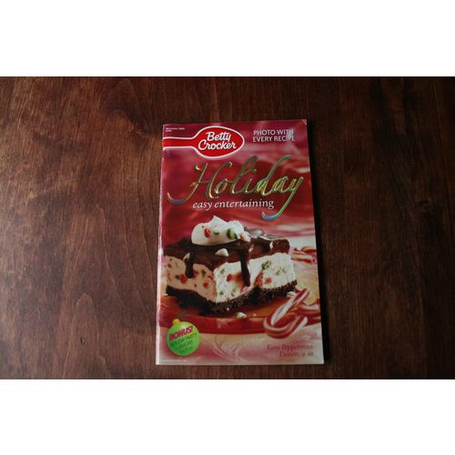 Betty Crocker Holiday Easy Entertaining Cook Booklet, (2002) #190