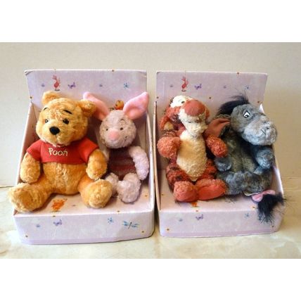 DISNEY STORE POOH AND FRIENDS – 2 SETS