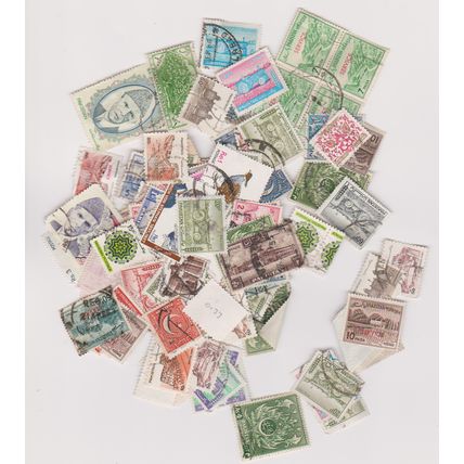 Pakistan 90 g from earlies to 1980s selection includes commemoratives & better