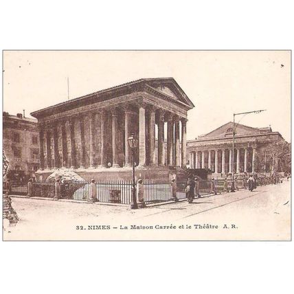 30 - NIMES - LA MAISON CARREE