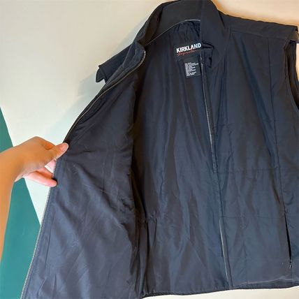 Kirkland Signature Mens L Soft Shell Vest Water-Resistant Zip Pockets Sleeveless
