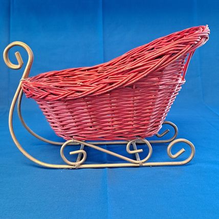 WICKER Metal Christmas SANTA SLEIGH Sled Woven Decor Tabletop Candy Bowl Basket