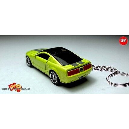 RARE KEYCHAIN GREEN FORD MUSTANG GT GREAT GIFT For BACKPACK/DESK DISPLAY