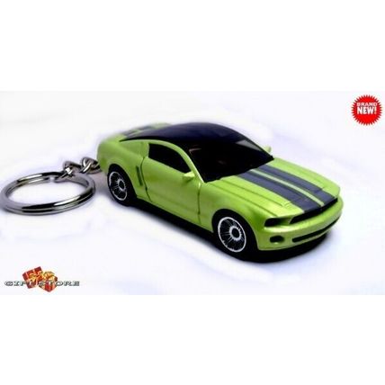 RARE KEYCHAIN GREEN FORD MUSTANG GT GREAT GIFT For BACKPACK/DESK DISPLAY