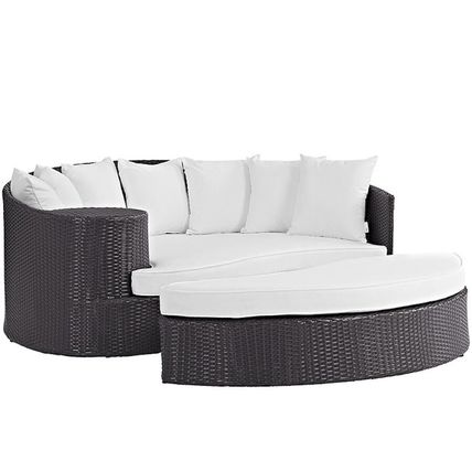 Outdoor Patio Brown Rattan Round Day Bed Lounge Sofa UV Resist. Synthetic Rattan