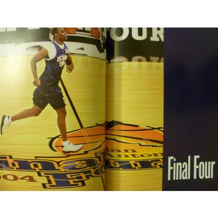 THE ROAD TO SAN ANTONIO & NEW ORLEANS 2003-04 U CONN HUSKIES BASKETBALL CHAMPION
